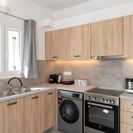Parikia's Sunlight 2bedroom House