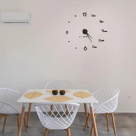 Parikia's Sunlight 2bedroom House Krotiri