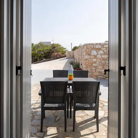 Parikia's Sunlight 2bedroom House Ferienhaus *