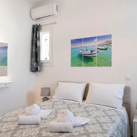 Parikia's Sunlight 2bedroom House *