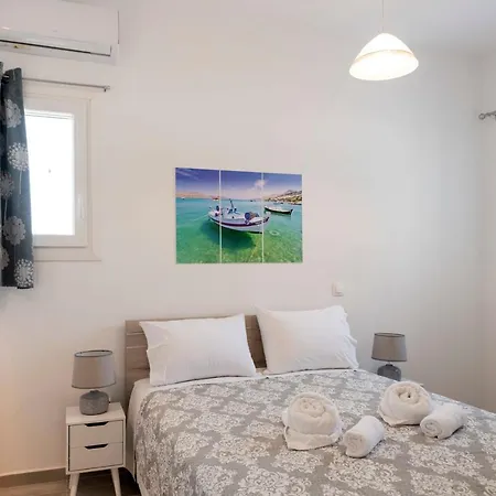 Parikia's Sunlight 2bedroom House *