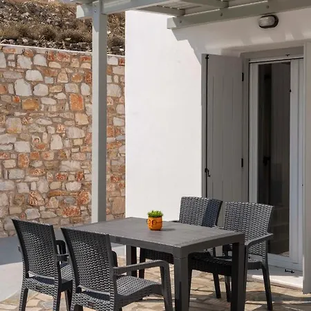 Parikia's Sunlight 2bedroom House Krotiri