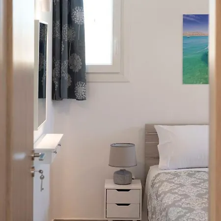 Ferienhaus Parikia's Sunlight 2bedroom House *